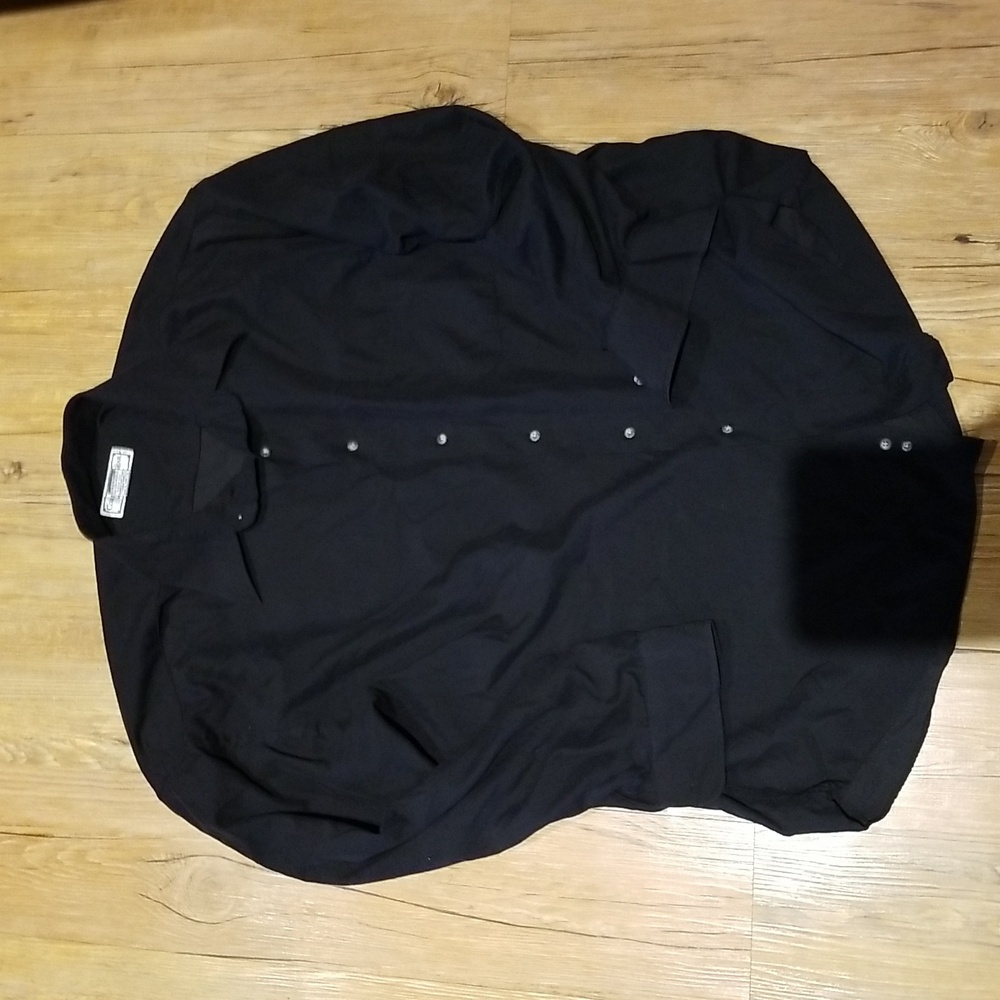 Corporate Gear super soft black button down sz L 16-16.5 36/37